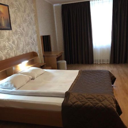 Comfort Hotel Киев Екстериор снимка