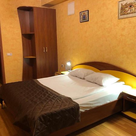 Comfort Hotel Киев Екстериор снимка