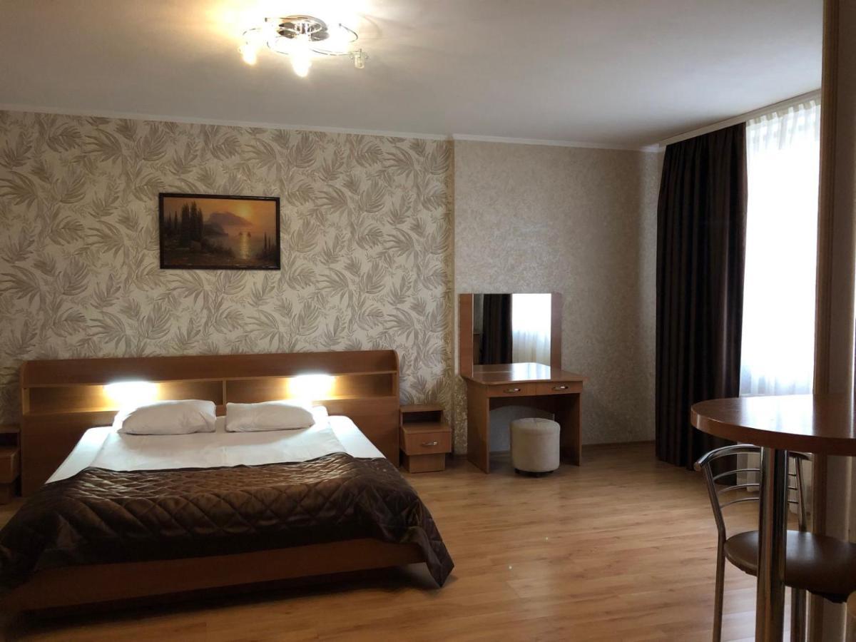 Comfort Hotel Киев Екстериор снимка