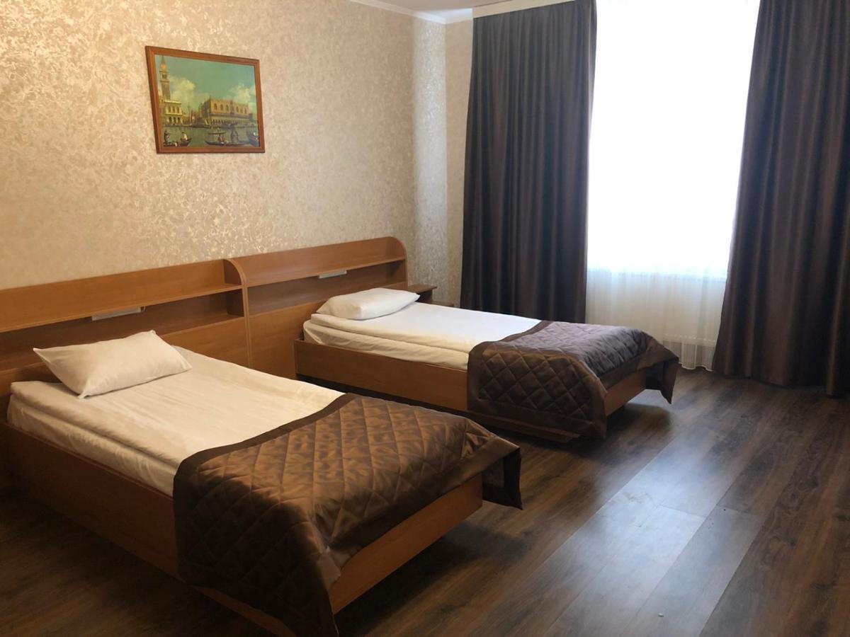 Comfort Hotel Киев Екстериор снимка