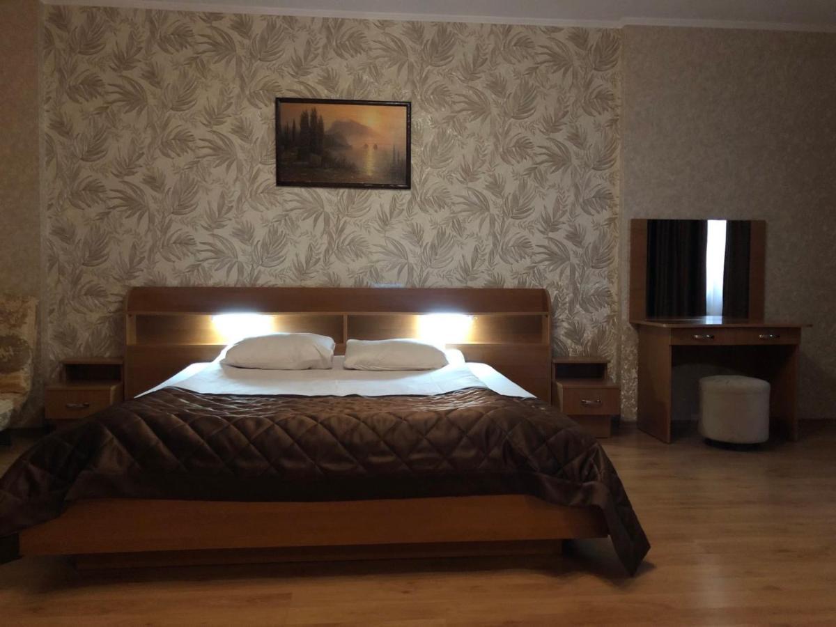 Comfort Hotel Киев Екстериор снимка
