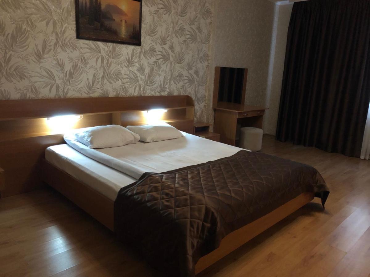 Comfort Hotel Киев Екстериор снимка