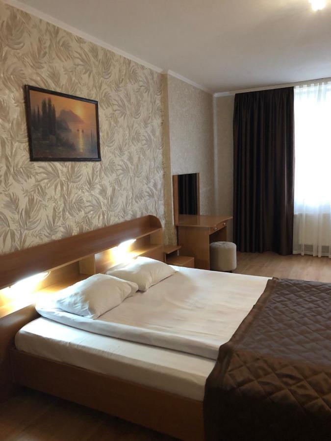 Comfort Hotel Киев Екстериор снимка