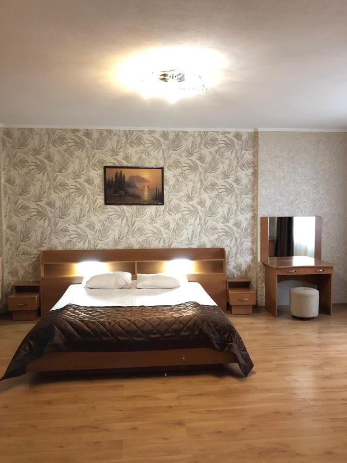 Comfort Hotel Киев Екстериор снимка