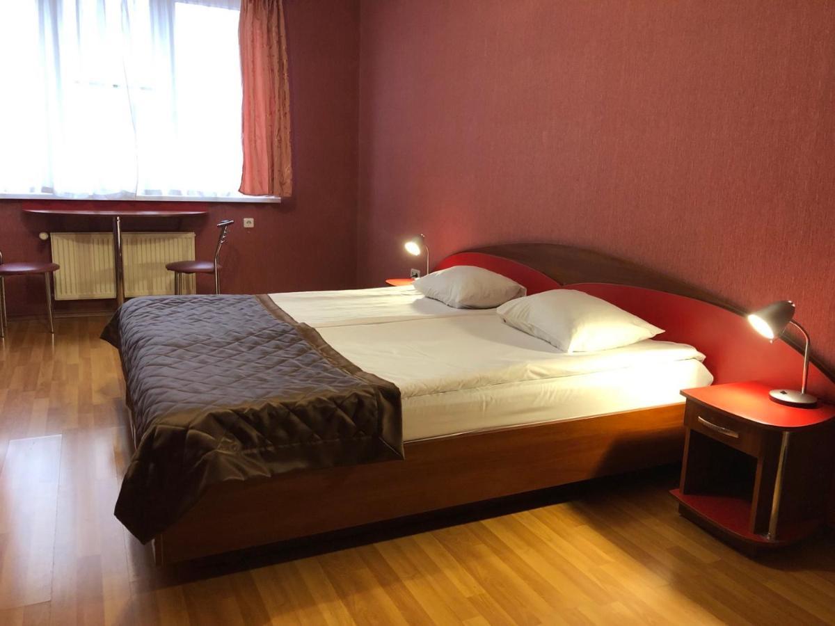 Comfort Hotel Киев Екстериор снимка
