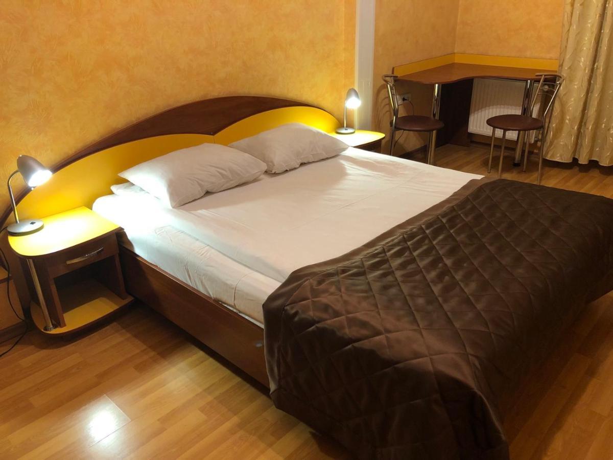 Comfort Hotel Киев Екстериор снимка