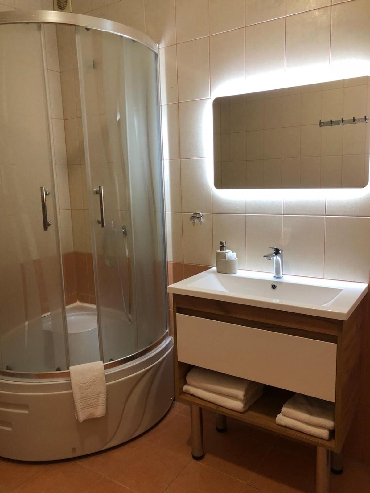 Comfort Hotel Киев Екстериор снимка