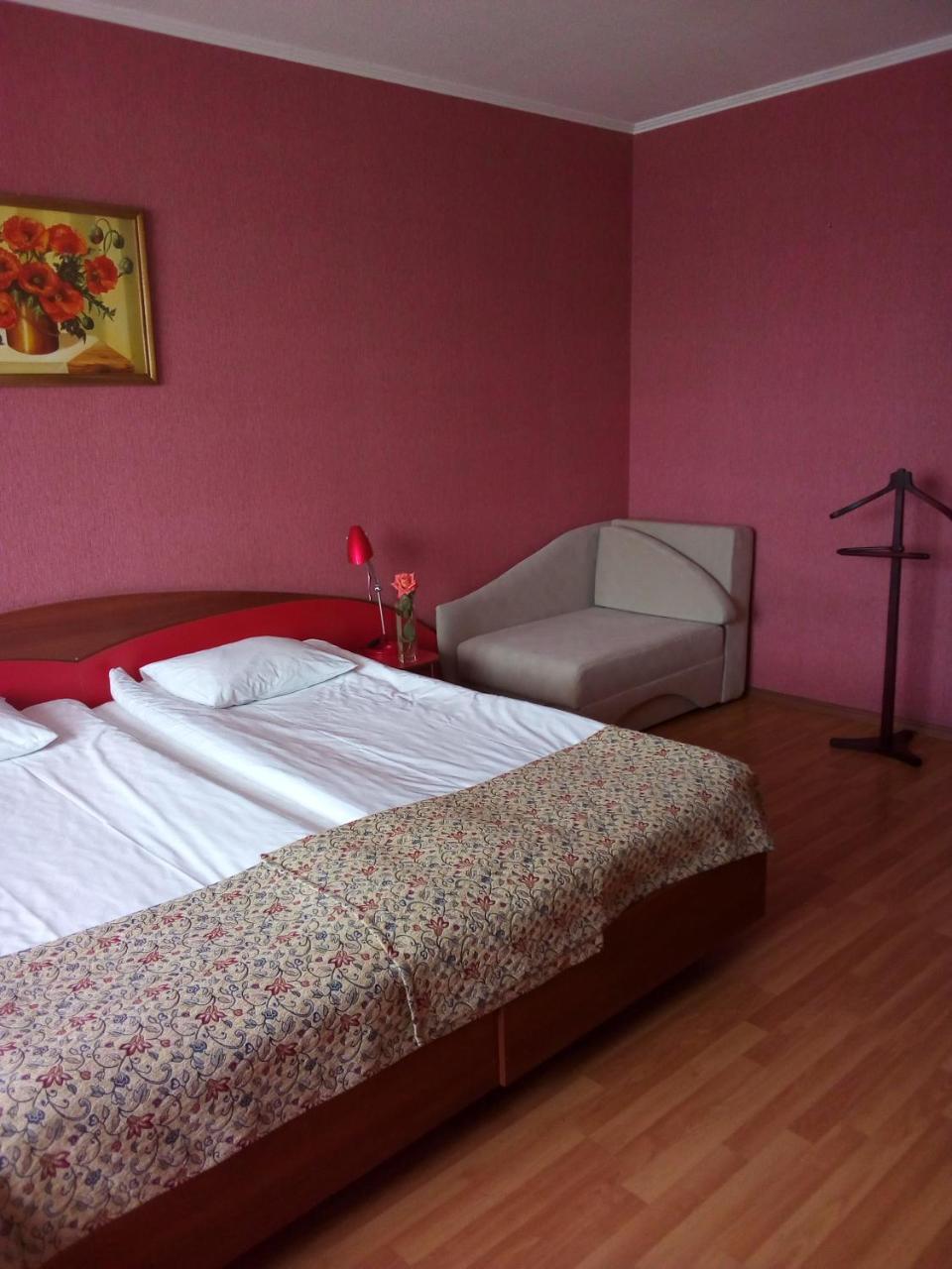 Comfort Hotel Киев Екстериор снимка