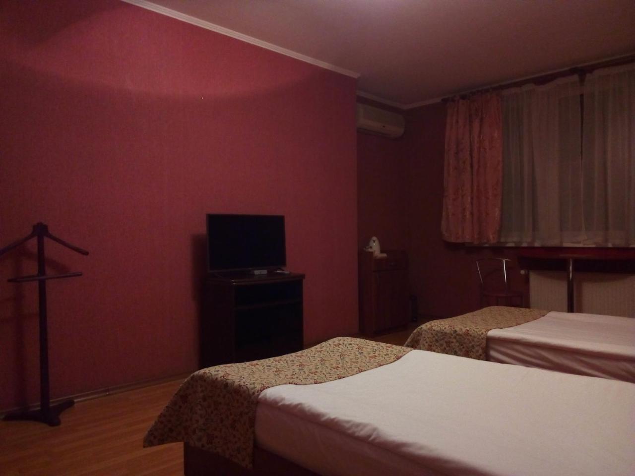 Comfort Hotel Киев Екстериор снимка